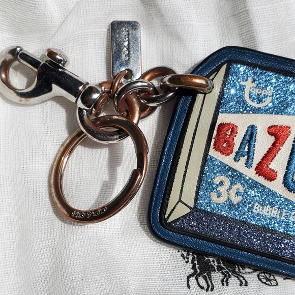 Coach BAZOOKA bag charm/keychain - Picture 4 of 8